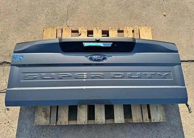 2020-2022 Ford Super Duty OEM Tailgate in Carbonized Grey with Camera and Step for Sale - Image 3