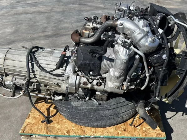 2021 Sierra 2500 L5P 6.6 Duramax Engine & Transmission 18k Miles