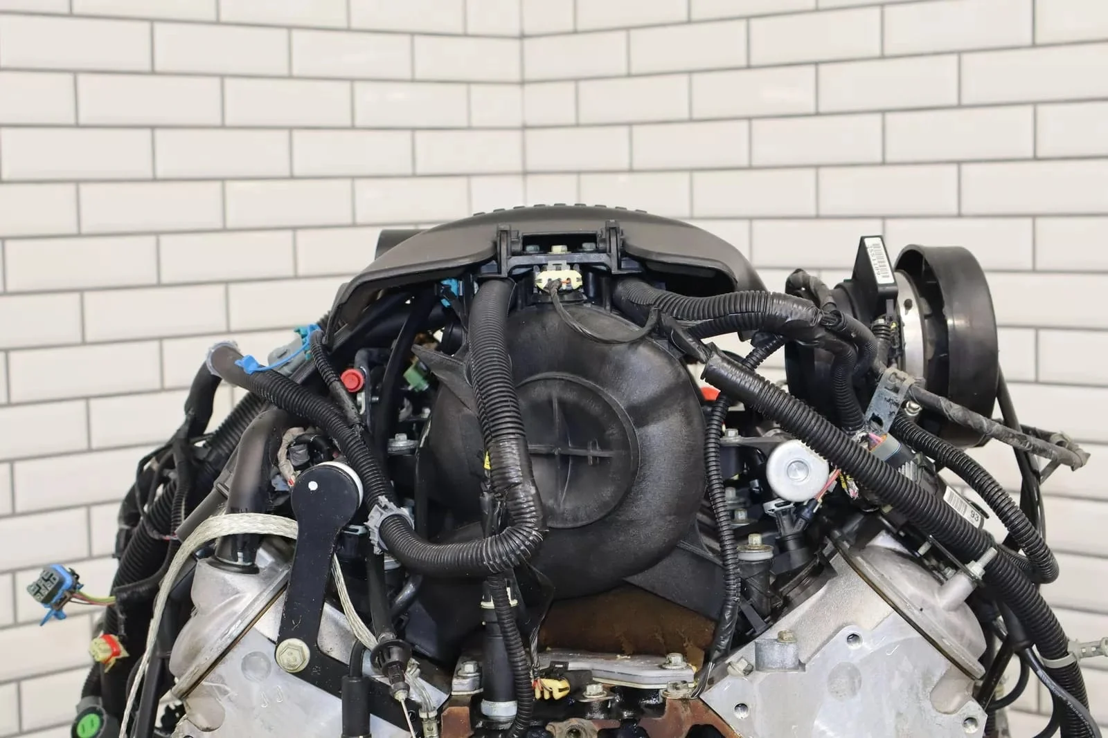 01-07 Chevy GMC 6.0L LQ4 V8 Engine LS Dropout Swap – 57k Miles - Image 4
