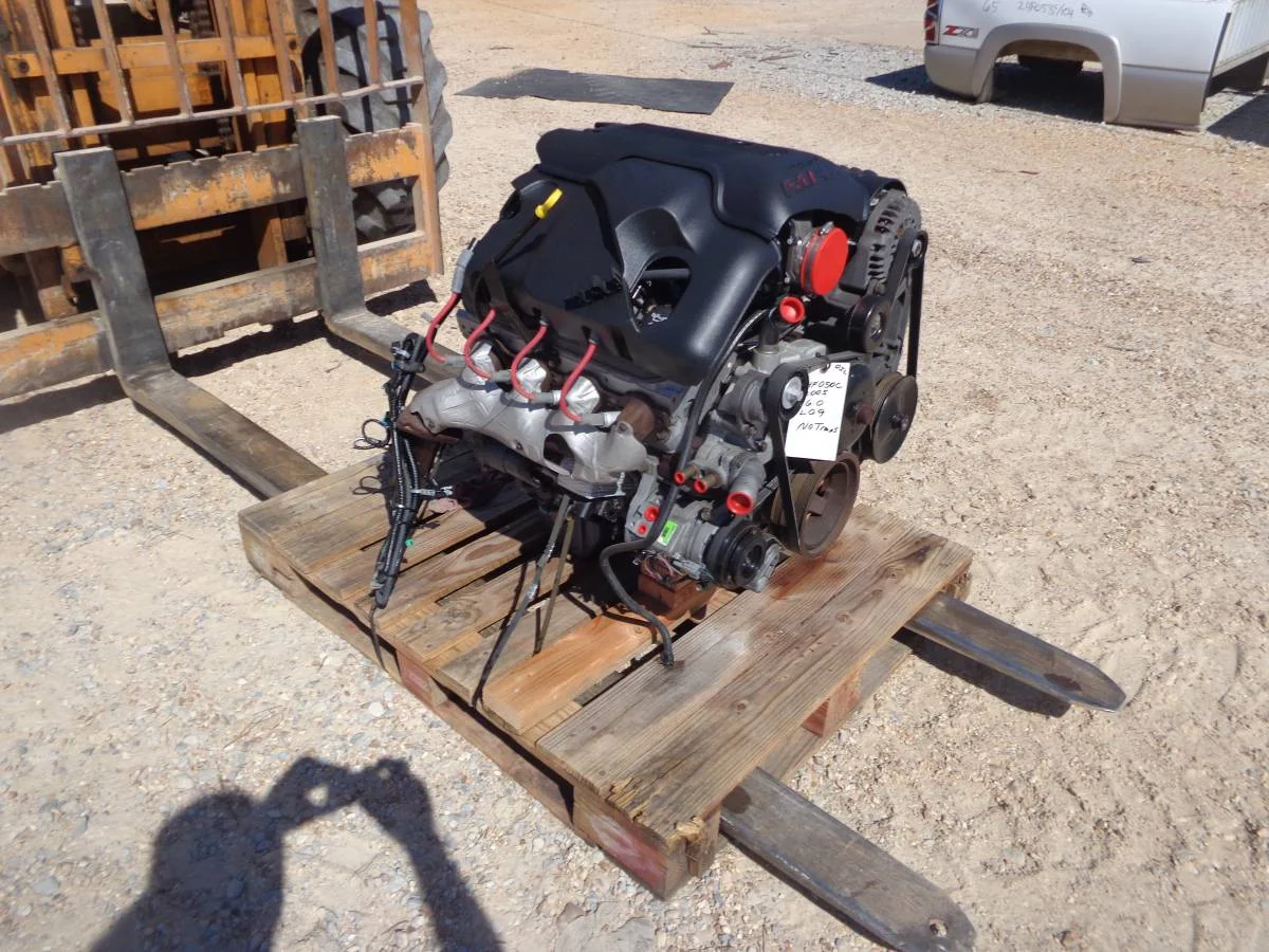 2005 6.0 Chevy LQ9 Vortec Engine with Computer and Wiring - Image 4