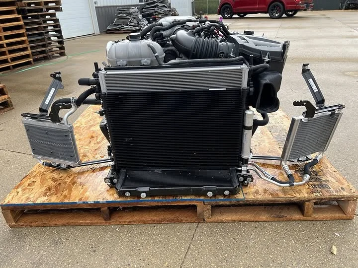 T500 Supercharged 5.2L Predator Engine & Automatic Transmission - Image 3