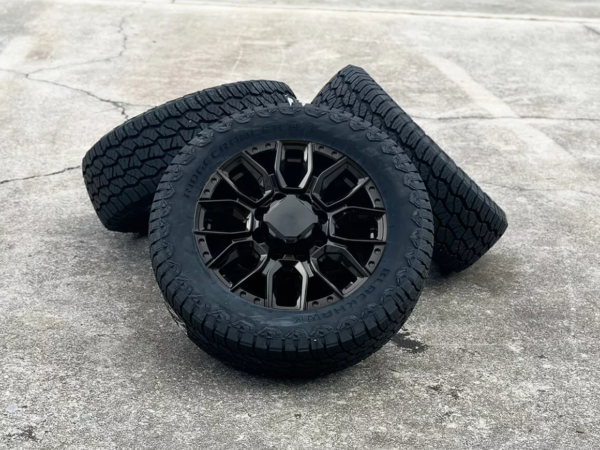 2011-2025 GMC Sierra 2500 Black SLT 20″ 8-180 Wheels 265/60R20 A/T Tires