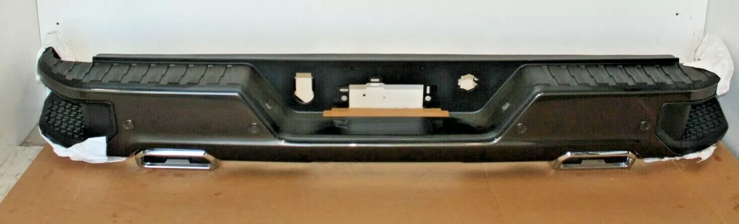 2019-2021 GMC Sierra. Chevy Silverado 1500 Rear Bumper W/SENS ASM OEM - Image 3