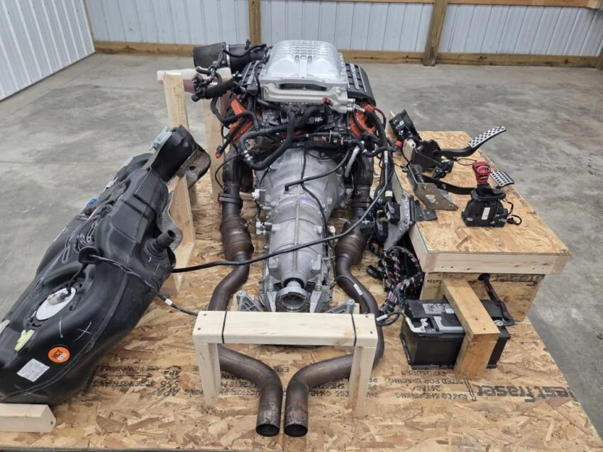 6.2L Supercharged Hellcat Engine Package – 707HP - Image 3