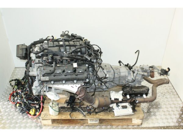 5.7 Dodge RAM Hemi Engine with Manual Transmission