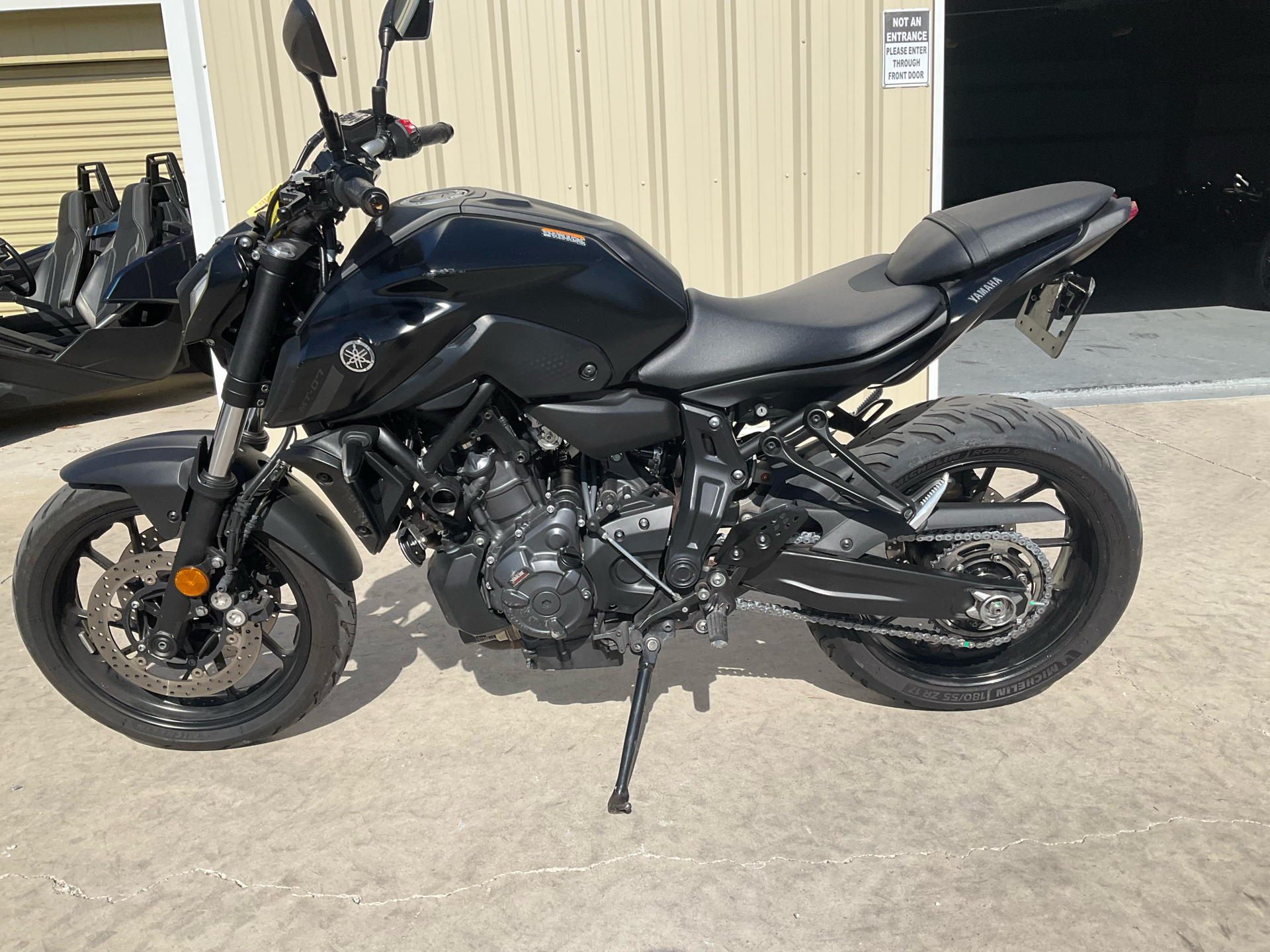 USED 2020 YAMAHA MT-09 - Image 2