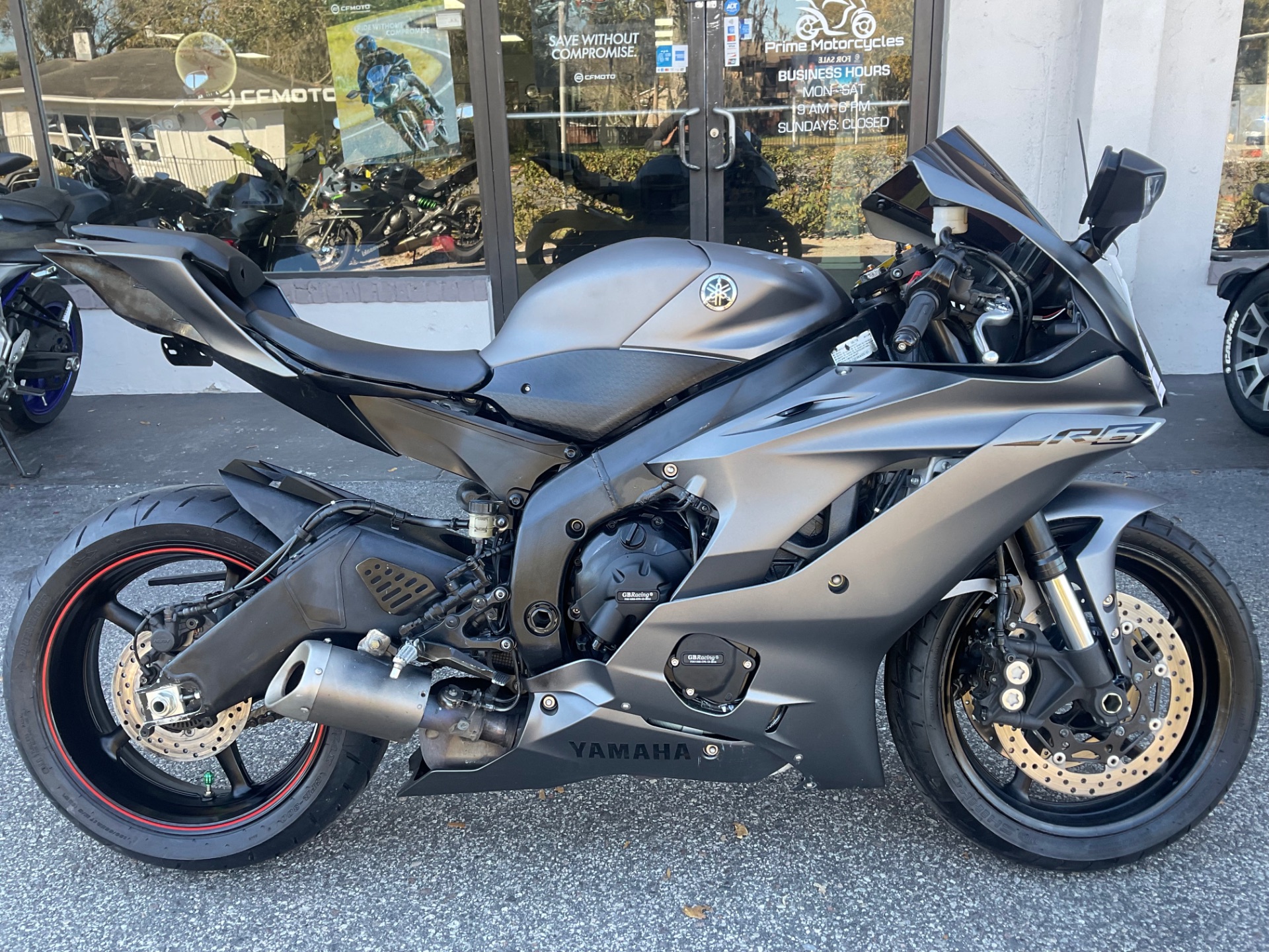 USED 2019 YAMAHA YZF-R6 - Image 2